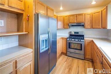 Main picture of 112 44th St