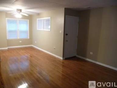 Main picture of 4934 N Monticello Ave