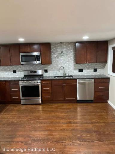 Main picture of 326 16th Ave