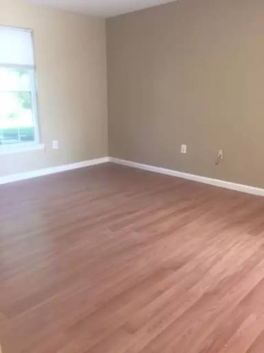 Main picture of 131 Foxglove Dr