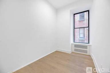 Main picture of 121 Madison Ave Apartments