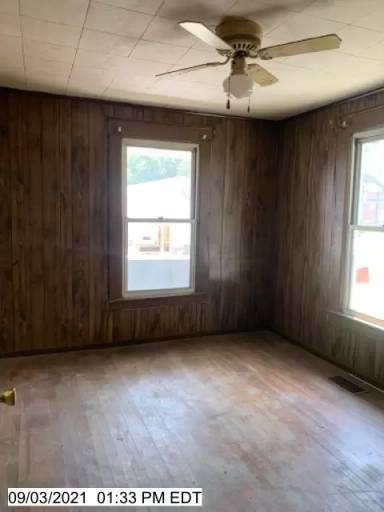Main picture of 111 Walnut St