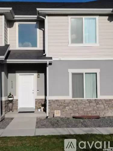 Main picture of 4520 N Frontier St