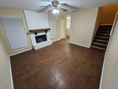 Main picture of 1406 Darr St
