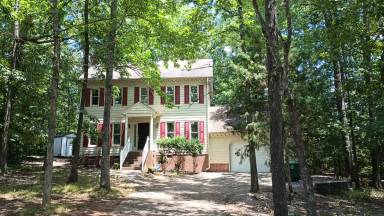 Main picture of 103 Stonehollow Ct