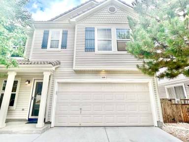 Main picture of 3498 Dinosaur St
