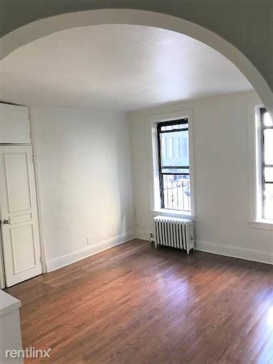 Main picture of 398 E 52nd St