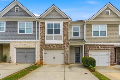 Main picture of 2717 Avanti Way