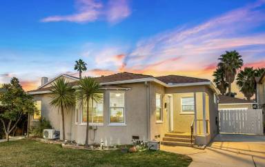 Main picture of 4535 Winona Ave