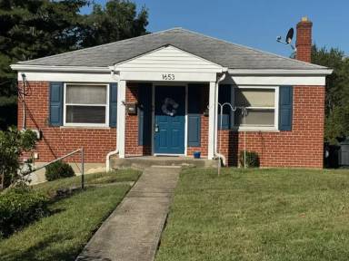 Main picture of 1657 Winchester Ave