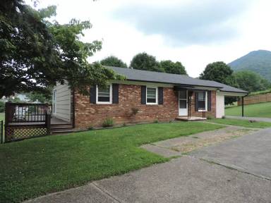 Main picture of 313 McConnell St