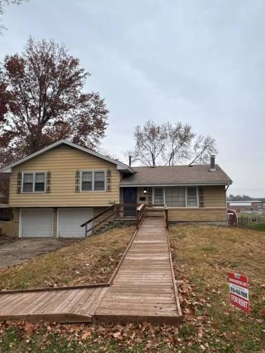 Main picture of 8308 E 85th St
