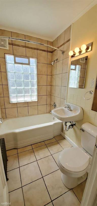 Main picture of 1037 Shawano Ave