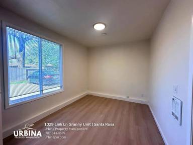 Main picture of 1029 Link Ln