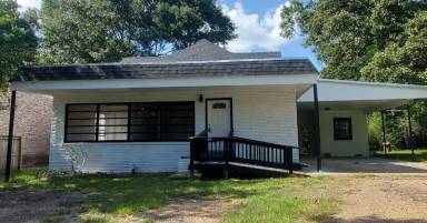 Main picture of 302 Petal Dr