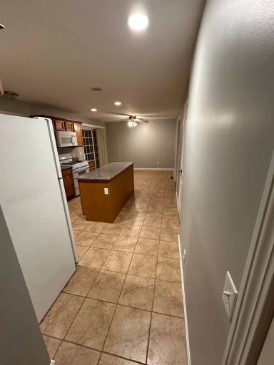 Main picture of 35-37 Wwood Dr
