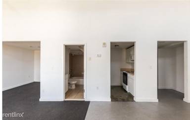 Main picture of 109 W Wildey St
