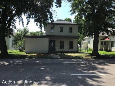 Main picture of 419 E 2nd St