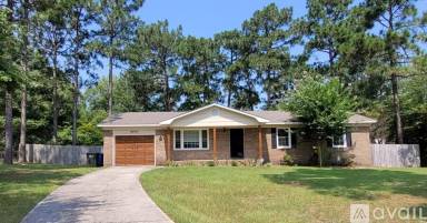 Main picture of 2016 Lakemeadow Dr