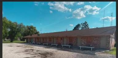 Main picture of 135 W Monroe St