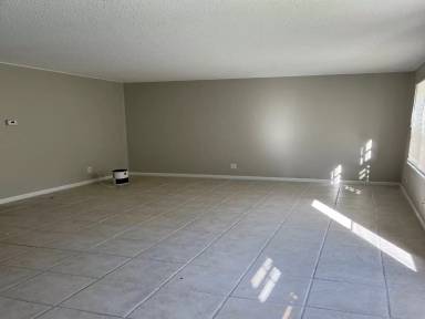 Main picture of 420 E Mill St