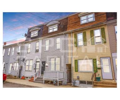 Main picture of 653 W College Ave