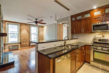Main picture of 80 Bloomfield St