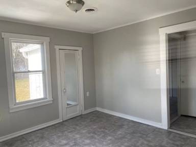 Main picture of 3215 Roosevelt Ave NE