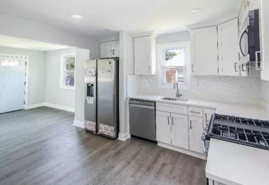 Main picture of 9749 52nd Ave