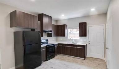 Main picture of 1013 W Kohala Ave