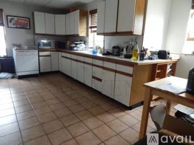 Main picture of 27 Josephine Ave