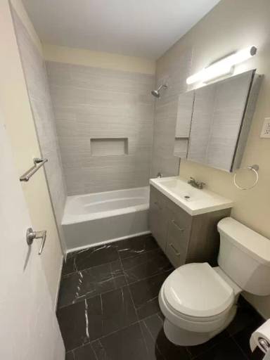 Main picture of 233 Midland Ave