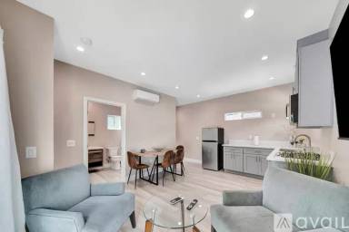 Main picture of 8612 Hanna Ave