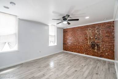 Main picture of 509 W Girard Ave