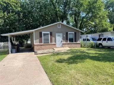 Main picture of 7499 Rowles Ave