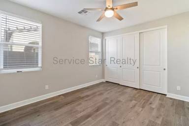 Main picture of 17171 W Thousand Oaks St