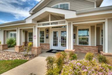 Main picture of Dorel Laredo