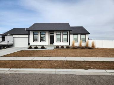 Main picture of 3621 Modesto Dr