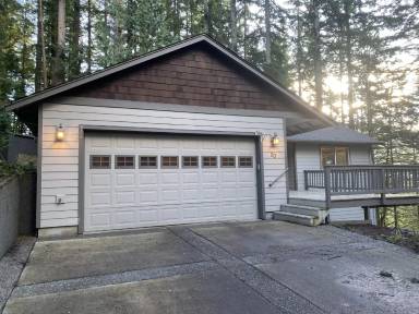 Main picture of 20 Sandalwood Cir