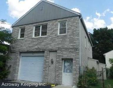 Main picture of 387 Broughton Ave