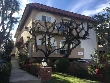 Main picture of 3515 Mentone Ave