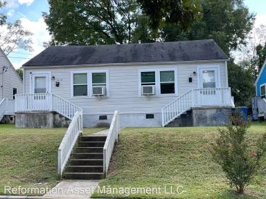 Main picture of 806 Eva St