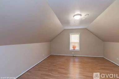 Main picture of 1531 S Kenneth Ave