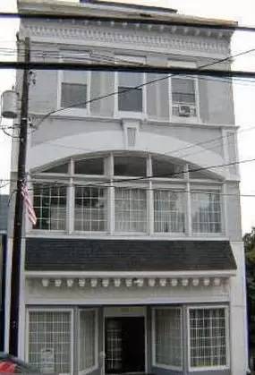 Main picture of 310 W Potomac St