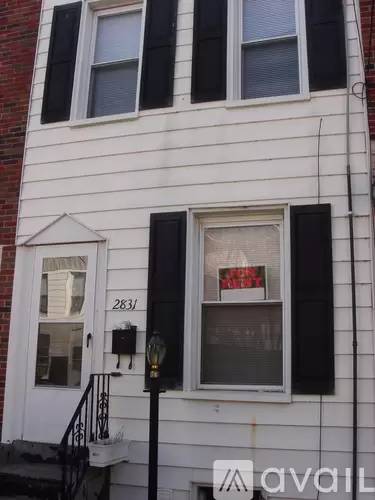 Main picture of 2831 Almond St