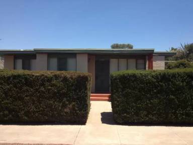 Main picture of 3001 E 17th St