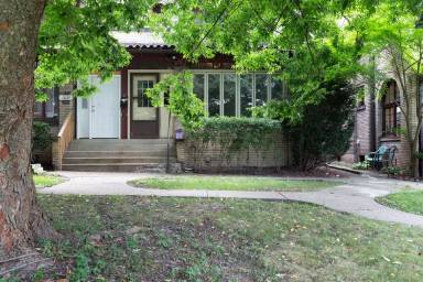 Main picture of 1639 Shady Ave