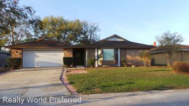 Main picture of 125 E Cottesmore Cir