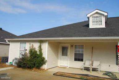 Main picture of 8616 Spring Ave