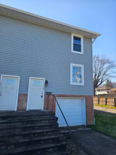 Main picture of 149 Elm St